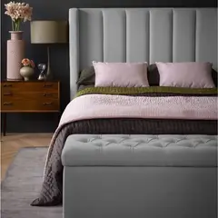 PLUMA HOME - Cama Noviembre / Cama completa 140x190 gratis Puff