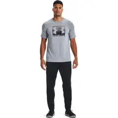 UNDER ARMOUR - CAMISETA GRIS HOMBRE BOXED SPORTSTYLE 1329581-035-Y81