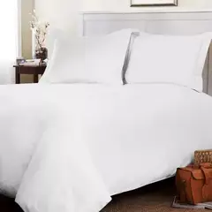 HAPPY BEAR - Funda Duvet Queen Polialgodon 250 Hilos Blanco Liso.
