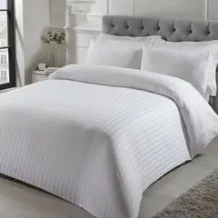 HAPPY BEAR - Combo Duvet Plumon Y Sabana Ajustable Doble Microfibra Blanco