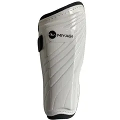 MIYAGI - Canillera Futbol Para Adulto M6844 Blanco