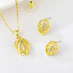 VERAMOREST - Set Aretes Y Collar – Hojas Gold