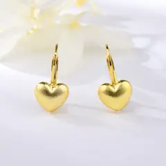 VERAMOREST - Aretes Corazón Dorado_.