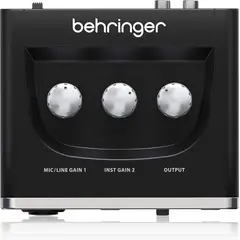 BEHRINGER - U-phoria Um2 Pre-amp Xenyx