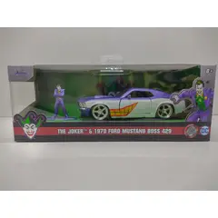 JADA TOYS - THE JOKER & FORD MUSTANG BOSS 429 Carro de Coleccion