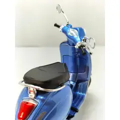 MAISTO - MOTO VESPA AZUL ESCALA 1-12 de Coleccion