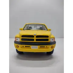 WELLY - CARRO DODGE RAM QUAD CAB 1500 SPORT AMARILLA ESCALA 1/24