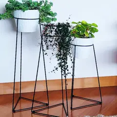 ALIK DISEÑO - Soporte Matera Metàlico Negro Con Macetera Plastica Blanca Set X 3