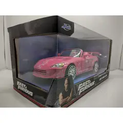 JADA TOYS - CARRO SUKI´S HONDA S2000 FUCSIA A ESCALA 124 DE COLECCIÓN