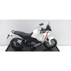 MAISTO - MOTO DUCATI DESERTX A ESCALA 118 DE COLECCIÓN