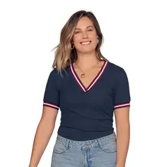 LEONISA - Camiseta manga corta con cuello y puños tejidos en contraste