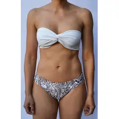 TACTAK - Bikini blanco con tanga estampada