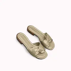 MARSUPIAL - SANDALIA PLANA EN CUERO PARA MUJER CLARITA DORADO_.