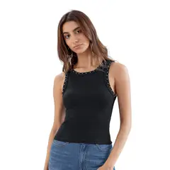 LEONISA - Camiseta manga sisa con taches en cuello y sisa