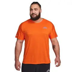 NIKE - Camiseta Solar Chase-Naranja