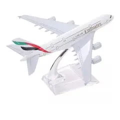 NEW RAIN - Avion A Escala 1/400 Fly emirates