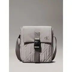CALVIN KLEIN - Bolso Verde Oscuro reporter con solapa y broche