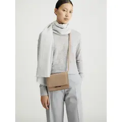 CALVIN KLEIN - Bolso beige cruzado con solapa y cierre de broche