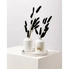DECORACIONES ALE Y GABI - Jarrón Decorativo Sky con Colas de Conejo negras