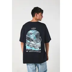 KOAJ - Camiseta azul oversize con diseños futuristas y manga cor HOMBRE