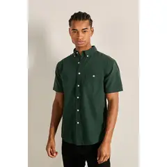 KOAJ - Camisa unicolor con cuello button down y manga corta Hombre