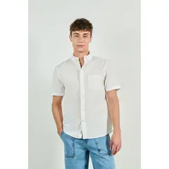 KOAJ - Camisa button down en colores solidos slim fit Hombre