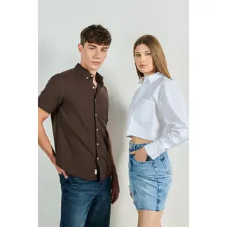 KOAJ - Camisa button down en colores solidos slim fit HOMBRE