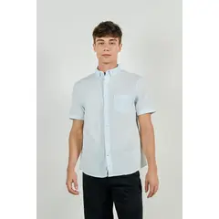 KOAJ - Camisa button down en colores solidos slim fit Hombre