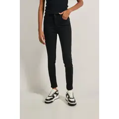 KOAJ - Jean jegging ceñido negro con tiro súper alto y bolsill