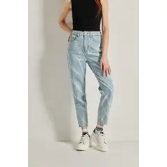 KOAJ - Jean mom azul claro con tiro súper alto y diseños en láse MUJER