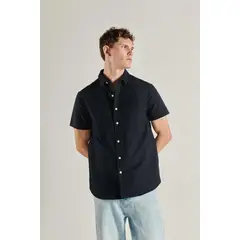 KOAJ - Camisa manga corta en slim fit, en colores solidos acorde HOMBRE