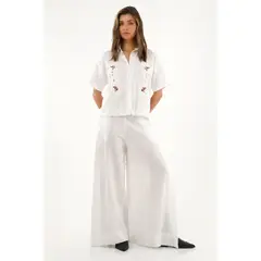 TENNIS - Camisa color crudo con bordado para mujer