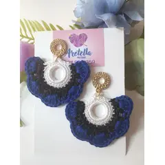 GENERICO - Aretes Tejidos en Crochet Abanico Grande Azul Blanco Negro