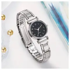 GENERICO - Elegante Reloj de Cuarzo en Acero Inoxidable Para Mujer - Plata