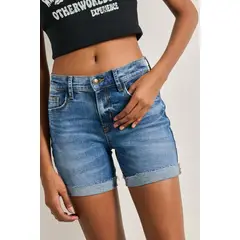KOAJ - Short azul oscuro en jean cuenta con dobladillo en bordes MUJER