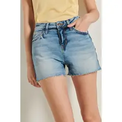KOAJ - Short azul claro en jean con bordes deshilados y tiro alt MUJER