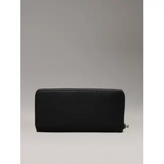 CALVIN KLEIN - Billetera negra con cremallera en el contorno