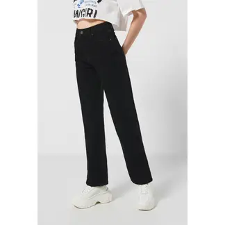 KOAJ - Jean negro 90´S tiro alto con 5 bolsillos y bota recta