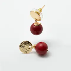 ENIGMA - Aretes Topo Rojo Coral Con Piedra Natural Dorado Para Mujer_.