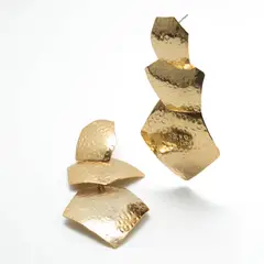 ENIGMA - Aretes Lujuria Dorado Para Mujer_.