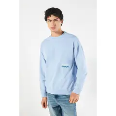 KOAJ - Buzo oversize azul con cuello redondo y texto en frente HOMBRE