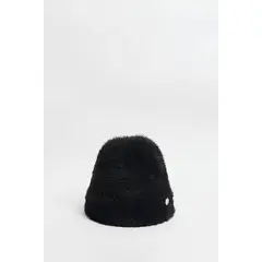 KOAJ - Gorro beanie, en colores surtidos. MUJER