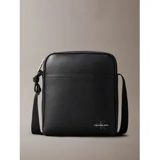 CALVIN KLEIN - Bolso negro reporter con logotipo