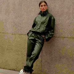 MOVU - Pantalón jogger Acero tipo cuero