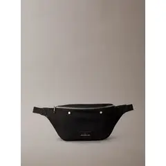 CALVIN KLEIN - Canguro negro con insignia