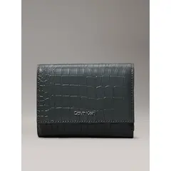 CALVIN KLEIN - Billetera verde de plegado triple y cuero de cocodrilo