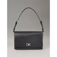 CALVIN KLEIN - Bolso negro de hombro elongated con monograma