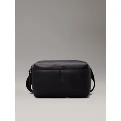 CALVIN KLEIN - Bolso negro cruzado clean essential