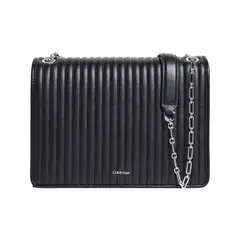 CALVIN KLEIN - Bolso negro con solapa acolchado