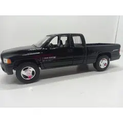 WELLY - CARRO DODGE RAM QUAD CAB 1500 SPORT NEGRA ESCALA 1/24